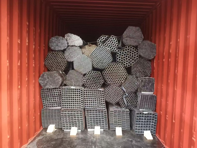 75 Tons of Galvanized Round Pipes Shipped to Guatemala